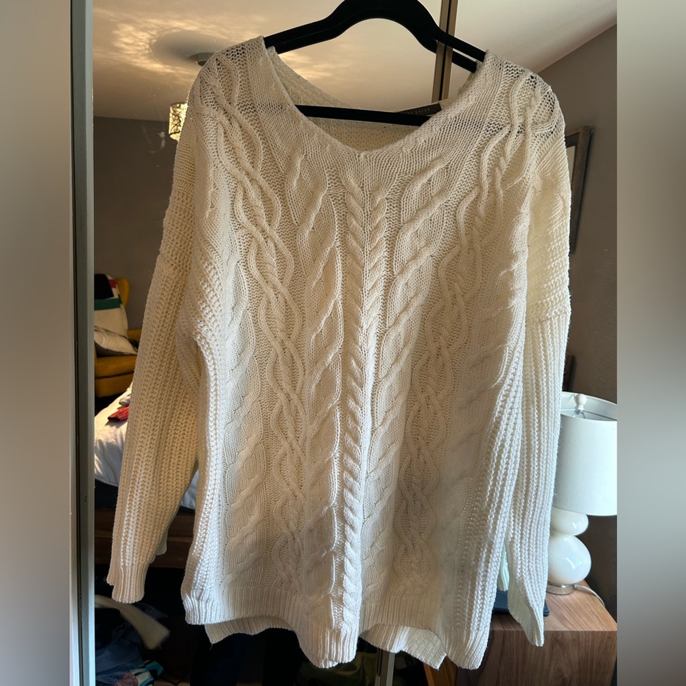 Suzy Shier cream V-Neck Cable Knit Sweater